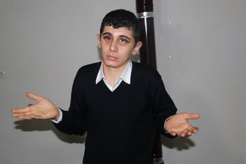 İşitme Engelli Genci Bu Hale Getirdiler
