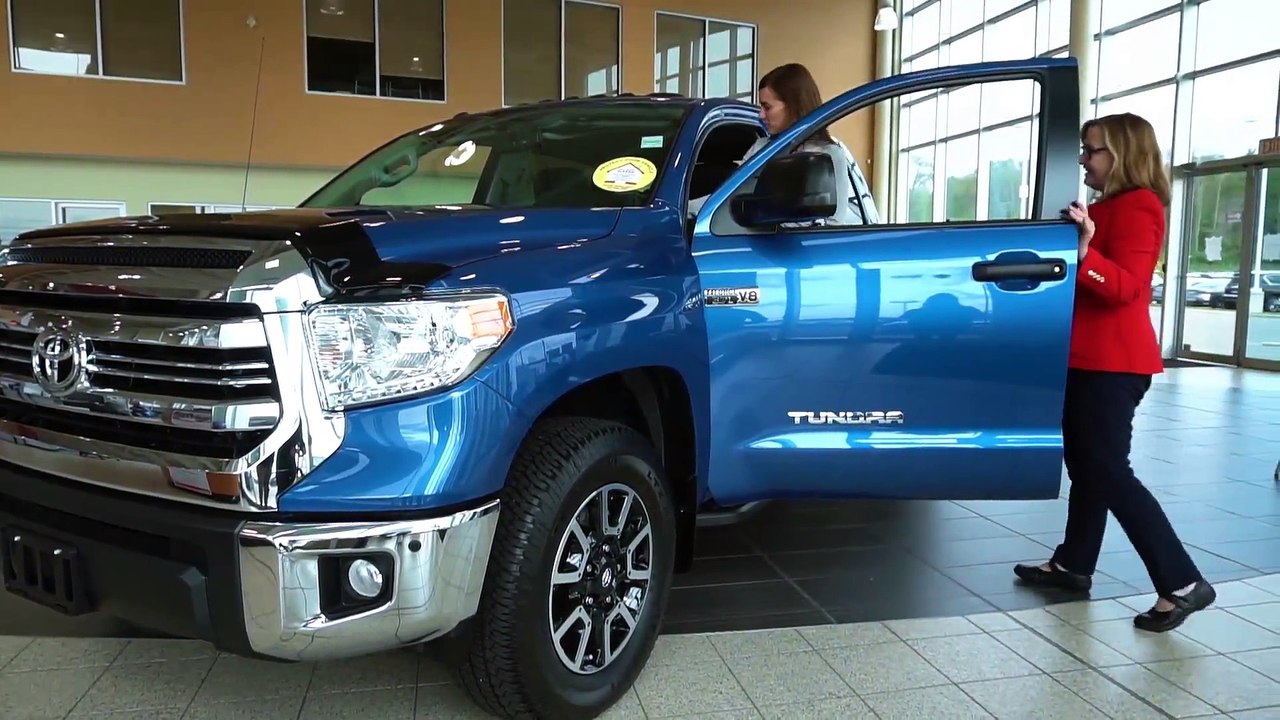 Toyota Town Service Ratings | London, ON
