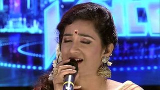 Shreya Ghoshal singing Mhara Re Giridhar Gopal (Meera Bhajan) in Indian Voice Mazhavil Manorama