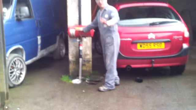 Tenter de déboucher une canalisation par de la pression... Raté !