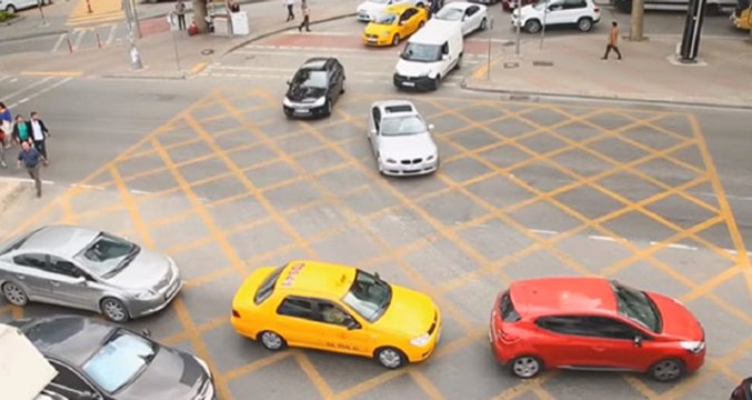 Trafikte Taralı Alan İhlal Tespit Sistemi Devreye Giriyor