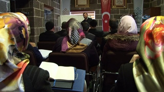 Diyarbakır’da 16 din görevlisi görme engelliler için Braille alfabesi öğrendi