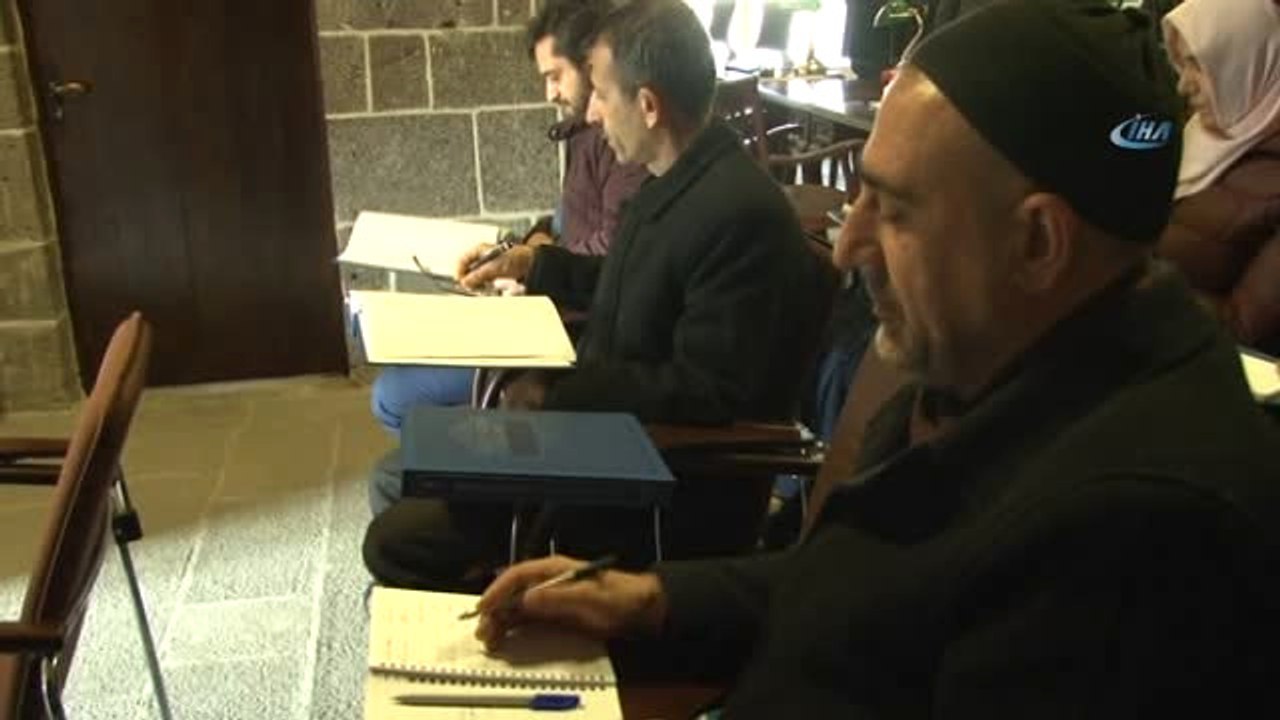 Diyarbakır'da 16 Din Görevlisi Görme Engelliler İçin Braille Alfabesi Öğrendi