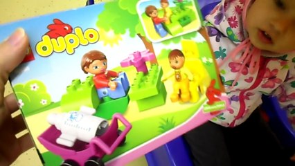 Алиса покупает новый конструктор Лего Дупло