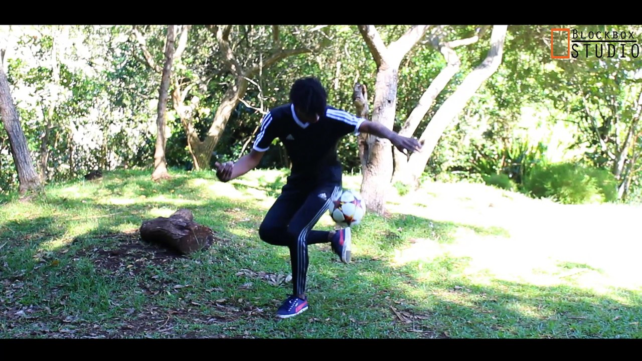 FOOTBALL FREESTYLE