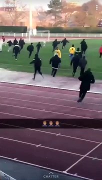 Les supporters de St Denis frappent les joueurs de foot d'Amiens