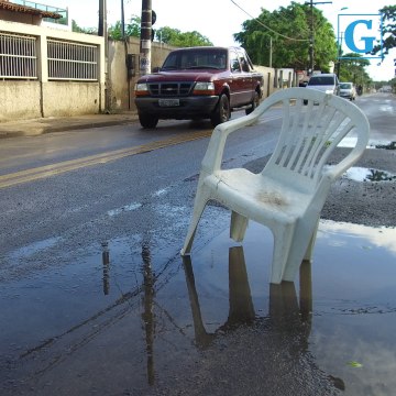 Estrada da ES 010 apresenta buracos