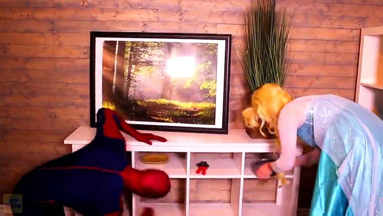 Spiderman & Frozen Elsa vs Joker! Pizza Prank! Funny Superheroes in Real Life -)