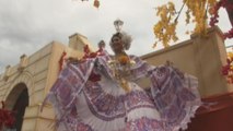 Panamá celebra el Desfile de las Mil Polleras con faldas de hasta 50 mil dólares