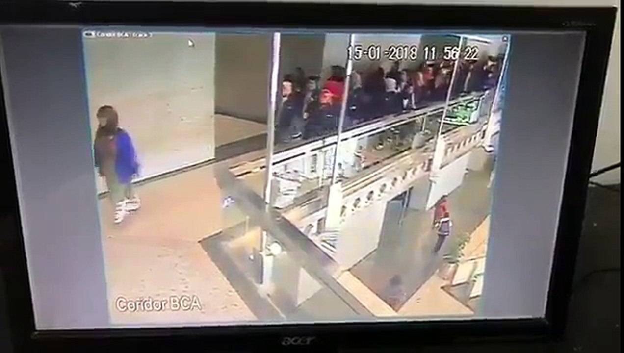 Desabamento na Bolsa da Indonésia deixa dezenas de pessoas feridas