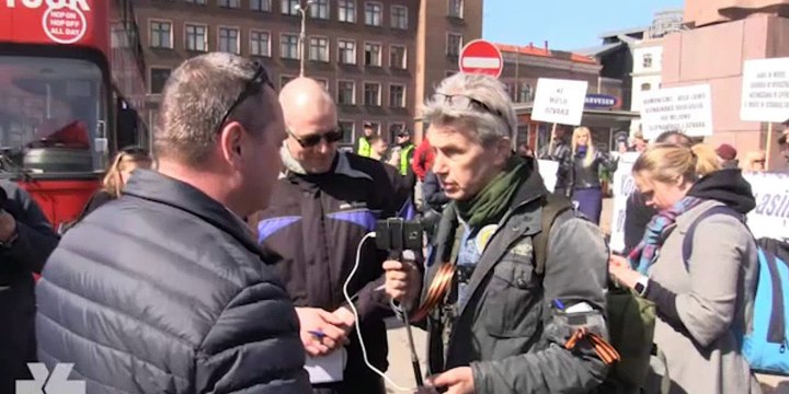 9 мая стычка у памятника красным стрелкам Рига 2017