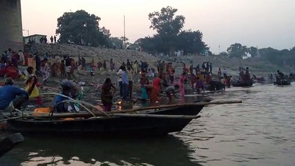 Mahatma Gandhi Setu in Patna, India. The bridge shown in the video is 5,575 meters long.