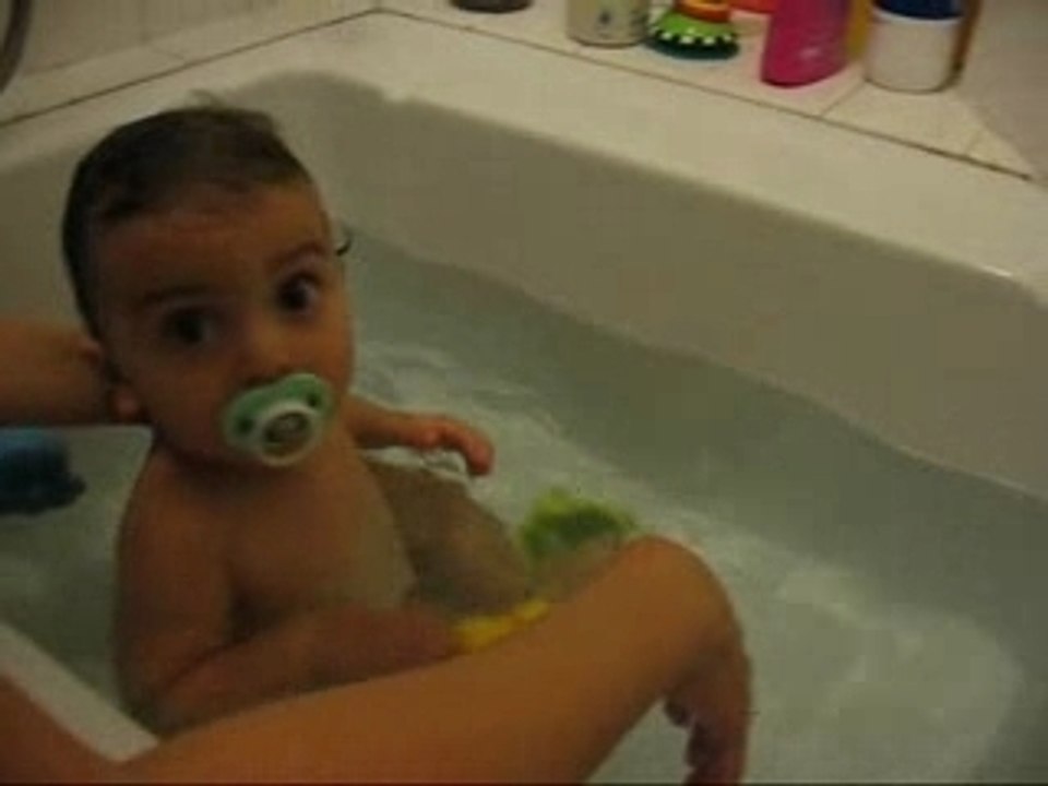 Tancrède prend son bain