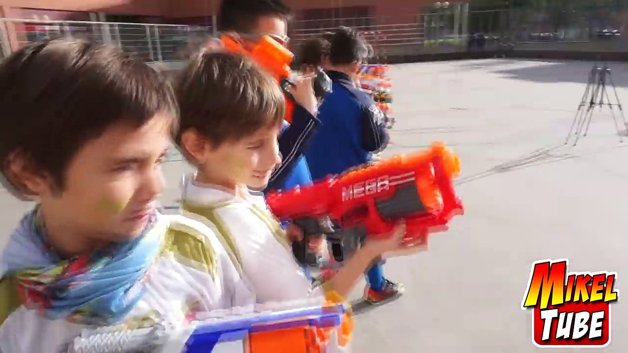 MikelTube Wars 2 - La Invasión Zombie Nerf