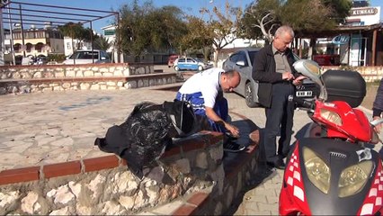 Engelli genç şampiyonaya havuz olmayınca denizde hazırlanıyor