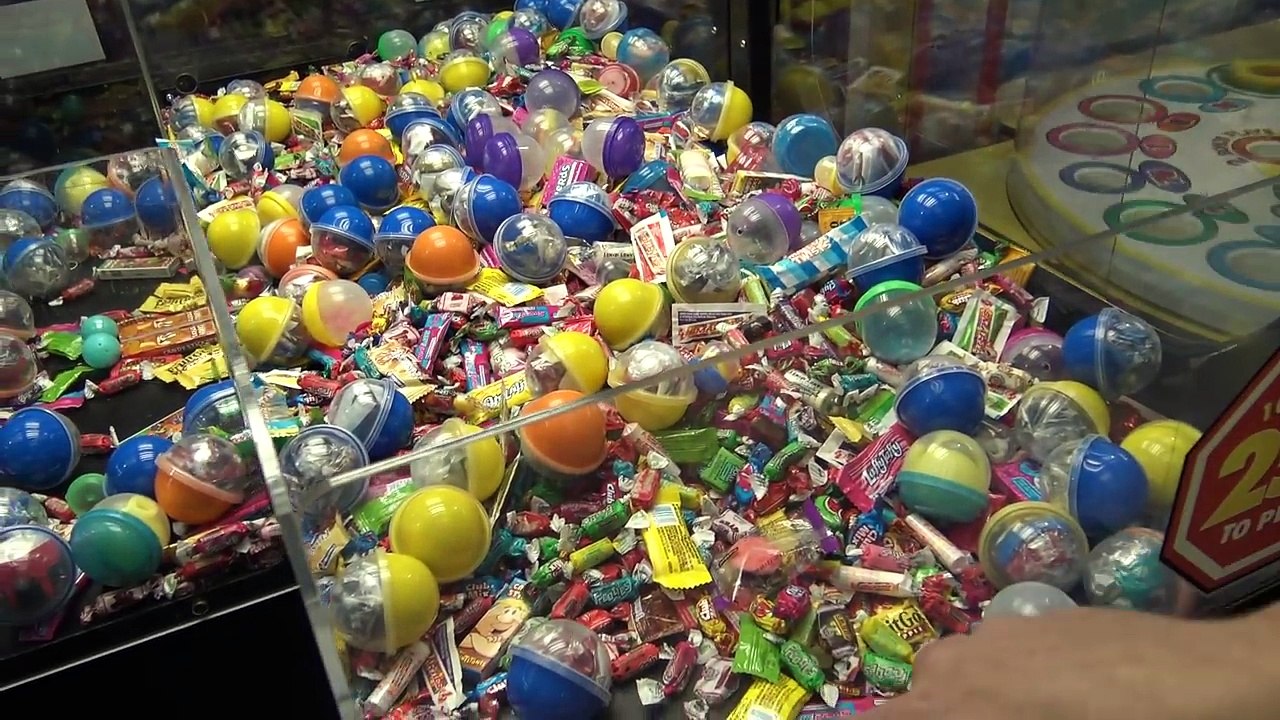 ★Mystery Egg Claw Machine!! Whats Inside?? Arcade Crane Game Mystery Prize Wins!!