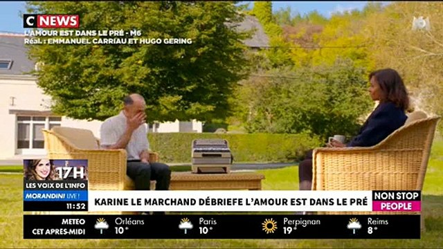 Karine Le Marchand les larmes aux yeux en revoyant un passage de L'amour est dans le pré sur le plateau de Morandini