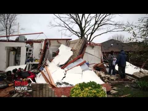 Massive storm system cancels nearly 900 flights in the U.S.