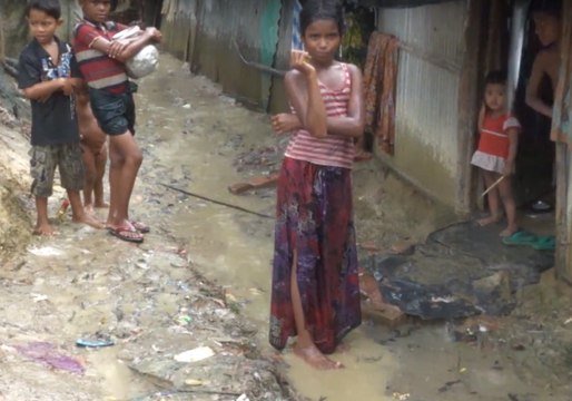 UN Warns Rohingya Refugees at Risk as Cyclone Season Approaches