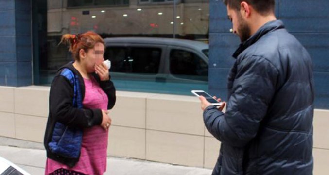 Sokakta Karşılaştığı Hamile Karısını Tekme Tokat Dövdü!