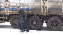 Kütahya Domaniç'te Kar Yağışı ve Sis Ulaşımı Zorlaştırıyor