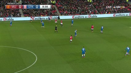 Manchester United vence o Stoke City com 2 Golaços #1