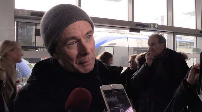 L'arrivée des acteurs à Grenoble avant l'ouverture du festival de l'Alpe d'Huez
