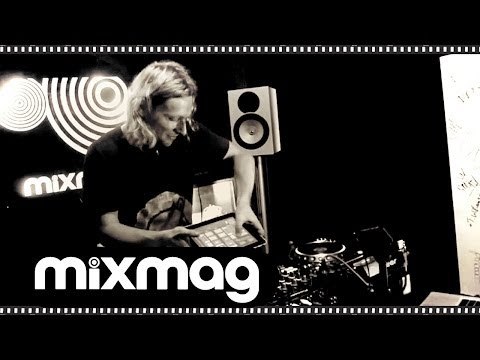 James Zabiela scratching on a Pioneer RMX-1000 (& dropping Moderat)