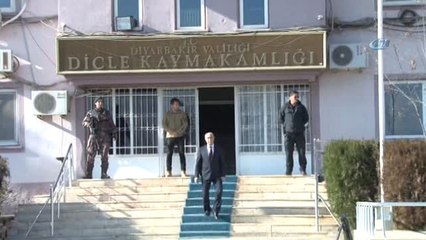 Vali Güzeoğlu, Dicle'de Muhtarlarla Bir Araya Geldi