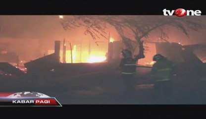 Ledakan Tabung Gas di Rumah Makan Bakar Puluhan Bangunan