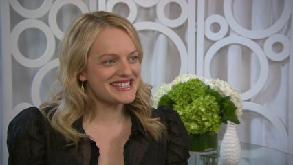 Did Elisabeth Moss Get Marisa Tomei on "The Handmaid's Tale"?