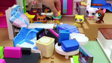 LPS - Rachels World Ep 7 - Grandma and Grandpa Move In!