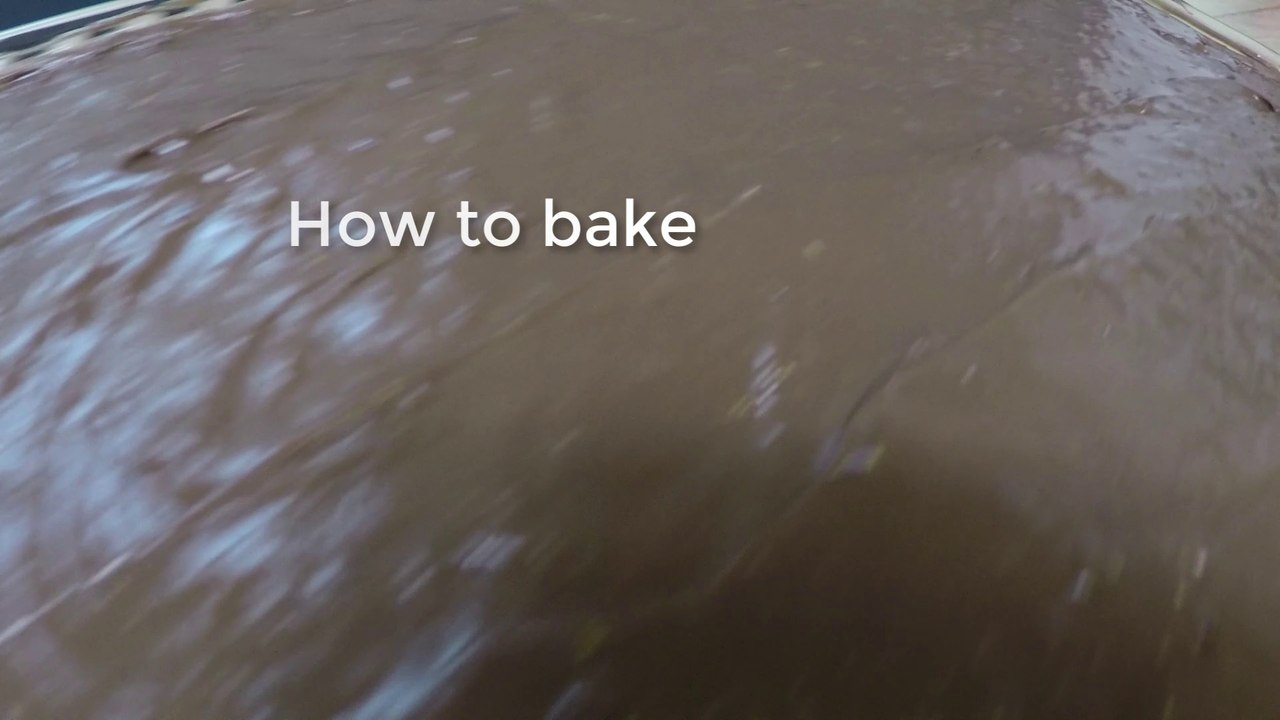 How to bake a chocolate cake!! Easy cakes by MrNice!!