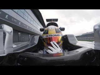 El máximo favorito al título, Mercedes-AMG, muestra sus armas