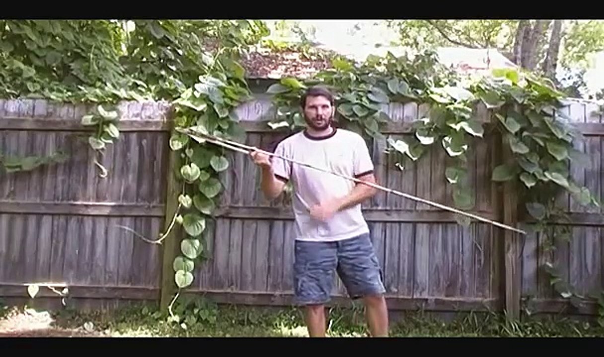 How to throw the atlatl