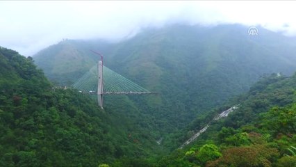 Kolombiya'da Köprü İnşaatının Çökmesi