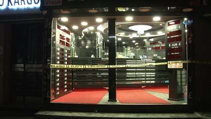 30 saniyede gelen polis ekiplerinin hırsızlığı önlediği anlar kamerada