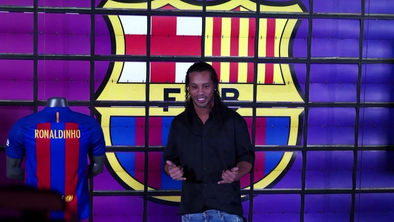 Astro brasileño Ronaldinho Gaúcho se retira del fútbol