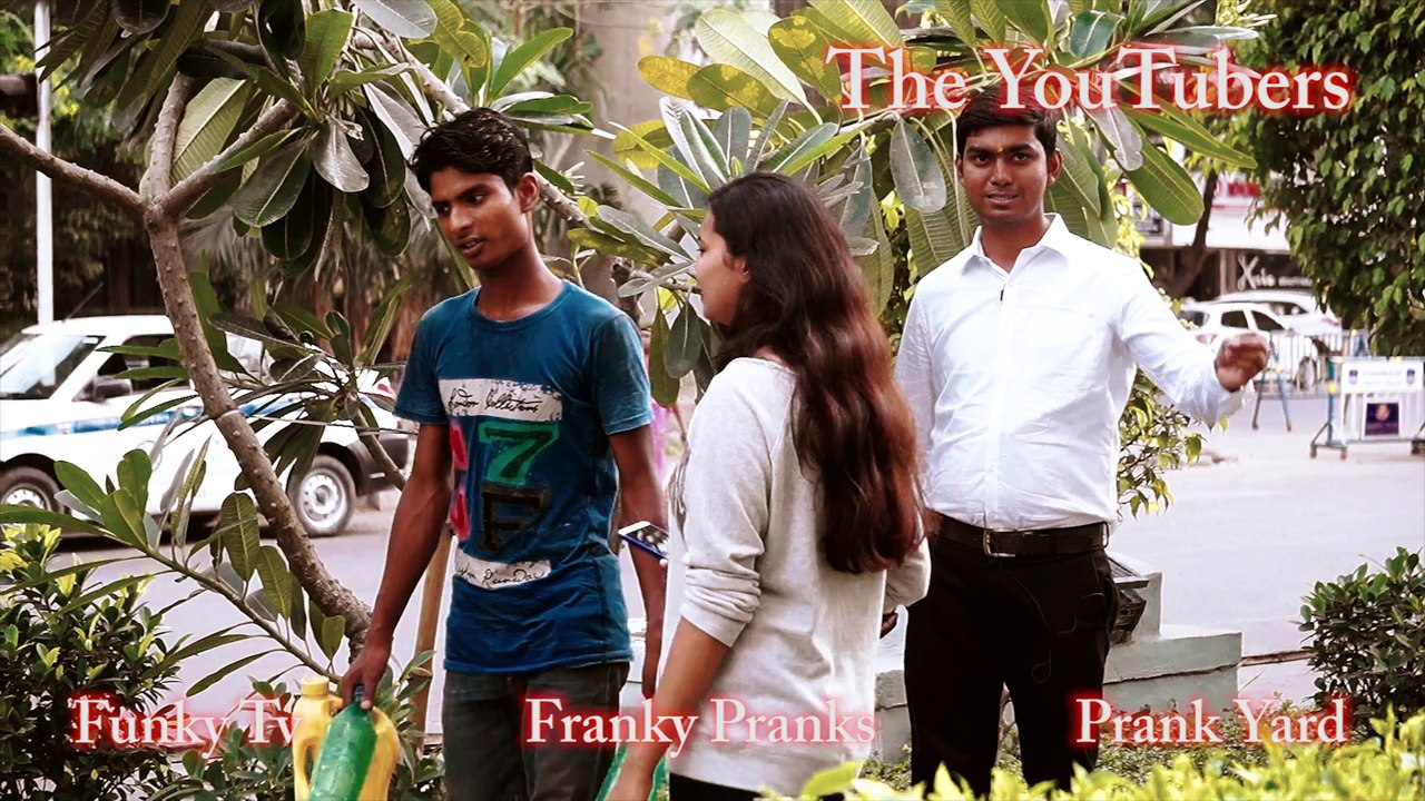 Hot Girl Giving Kisses to strangers The YouTubers