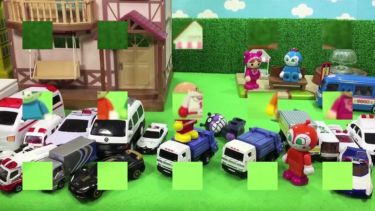 アンパンマンとバイキンマンのガチンコ対決！白いはたらく車をいっぱい持ってくる！新しいトラックのおもちゃを開封レビュー♡救急車や ショベルカー パトカー 乗り物ブーブー子供向け動画 Kids＆Gizmo