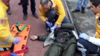 Tramvay motosiklet ile çarpıştı:1 yaralı