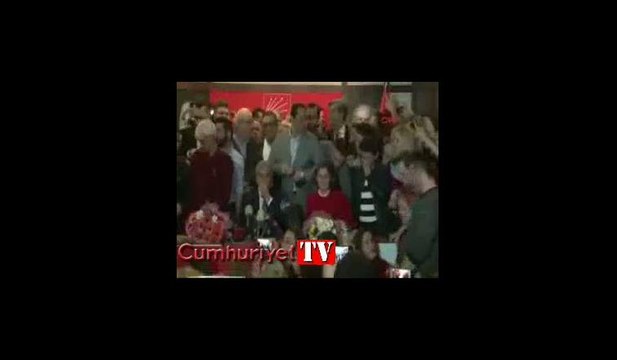 CHP İstanbul'da devir teslim töreni: Kaftancıoğlu görevi devraldı