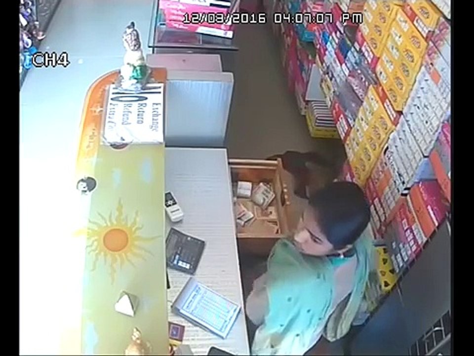 இந்தப் பெண்கள் செய்யும் கேவலமான தொழிலைப் பாருங்கள்! வீடியோ