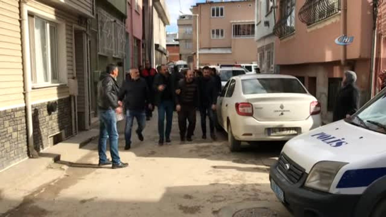 Bursa'da Suriyeli Kadın, 6 Yerinden Bıçaklanarak Öldürüldü