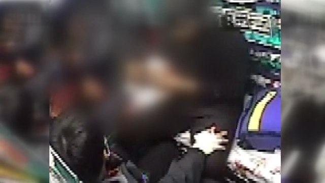 119 구급차 안에서 구급대원 폭행 50대 입건 / YTN