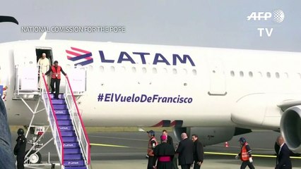 Papa chega a Temuco após ataques