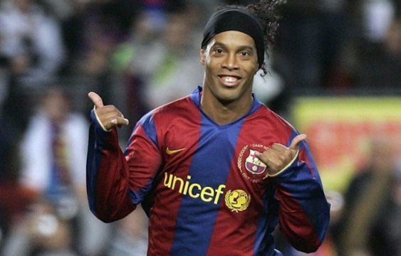 Vai deixar saudade! Relembre lances geniais de Ronaldinho Gaúcho