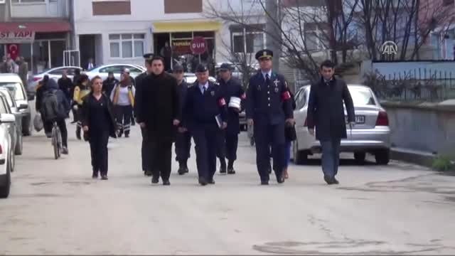 Teknisyen Kıdemli Astsubay Başçavuş Arlı'nın Annesine Acı Haber Verildi