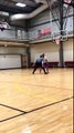 La brutalité de la police sur un terrain de basket face à un afro-américain