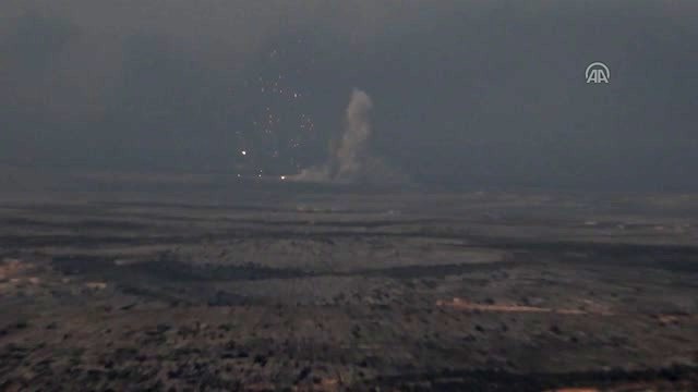 Türk Savaş Uçakları Terör Örgütü Pyd/pkk'ya Ait Gözlem Noktasını Vurdu (3)